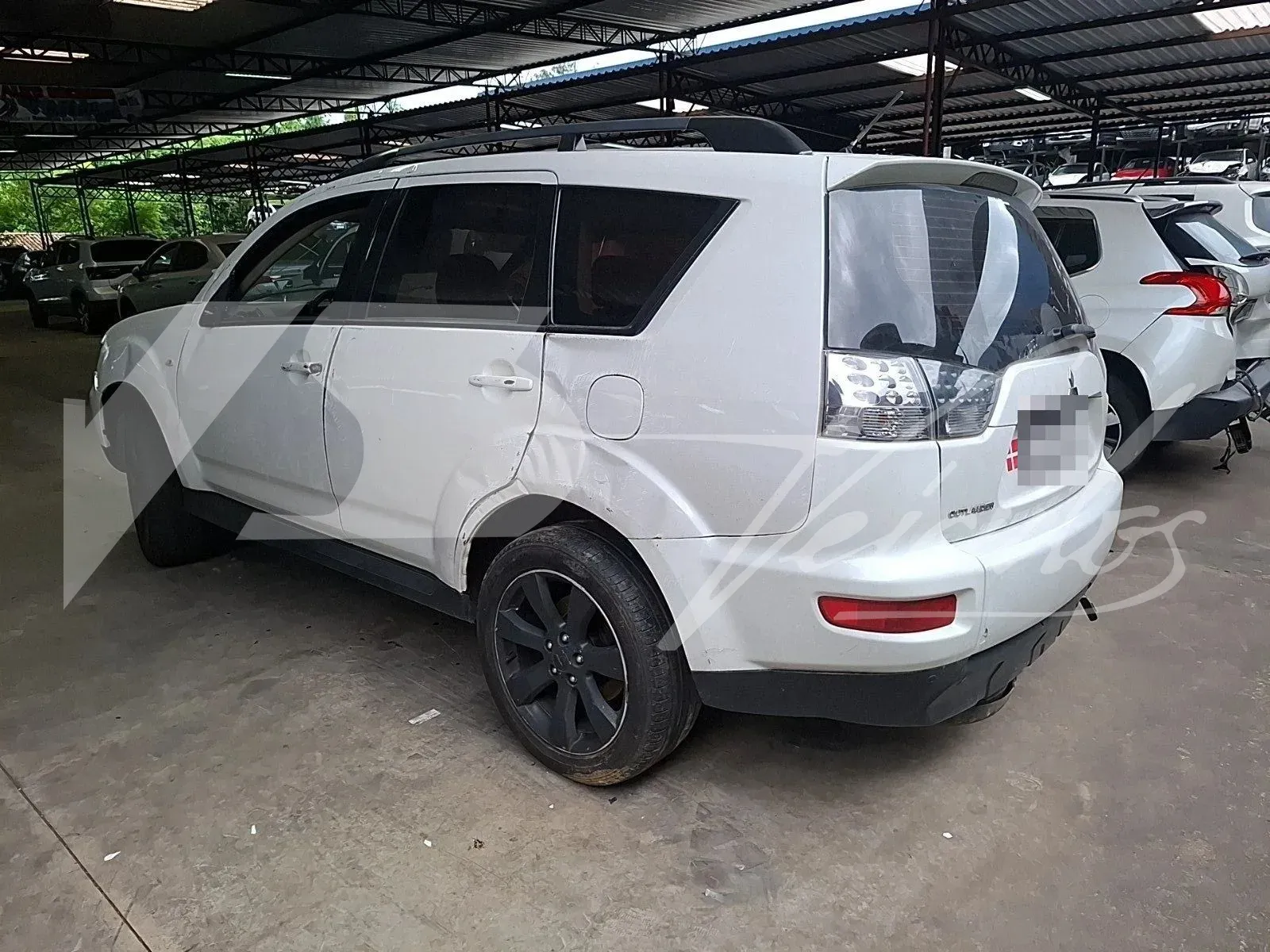 MITSUBISHI OUTLANDER 2013