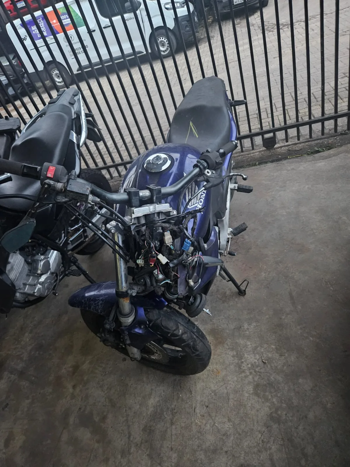 HONDA CB 2011