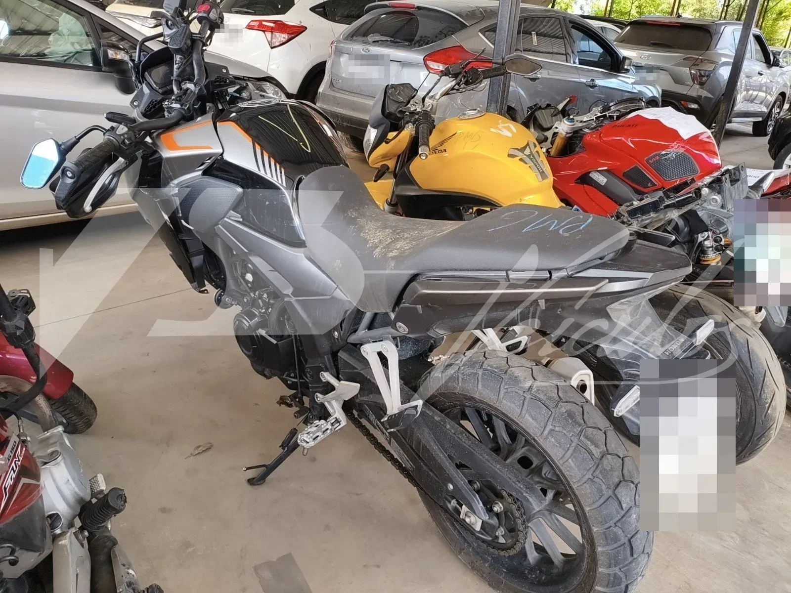 HONDA CB 2023